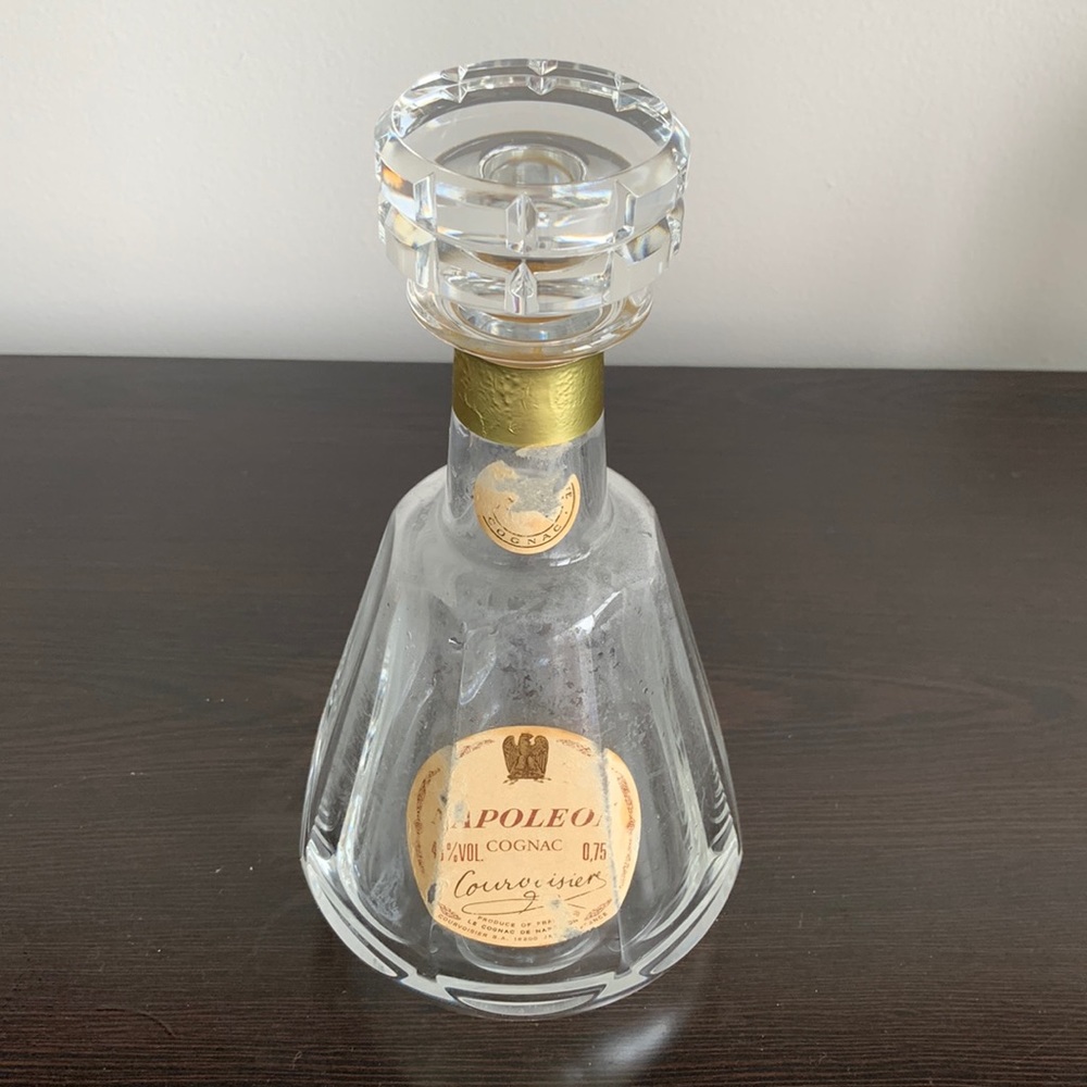 BACCARAT crystal bottle in good condition